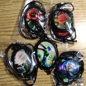 NWOT 5PC Floral Rose Pendant Necklaces Pink Red Purple + Hummingbird